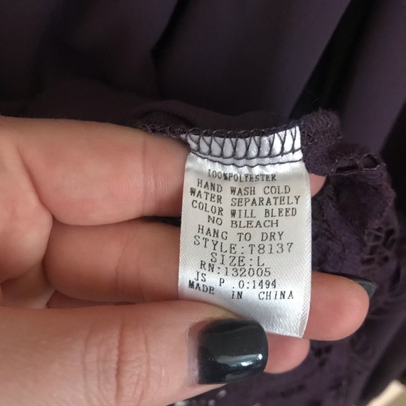 Entro Lace Back Blouse - Picture 7 of 8